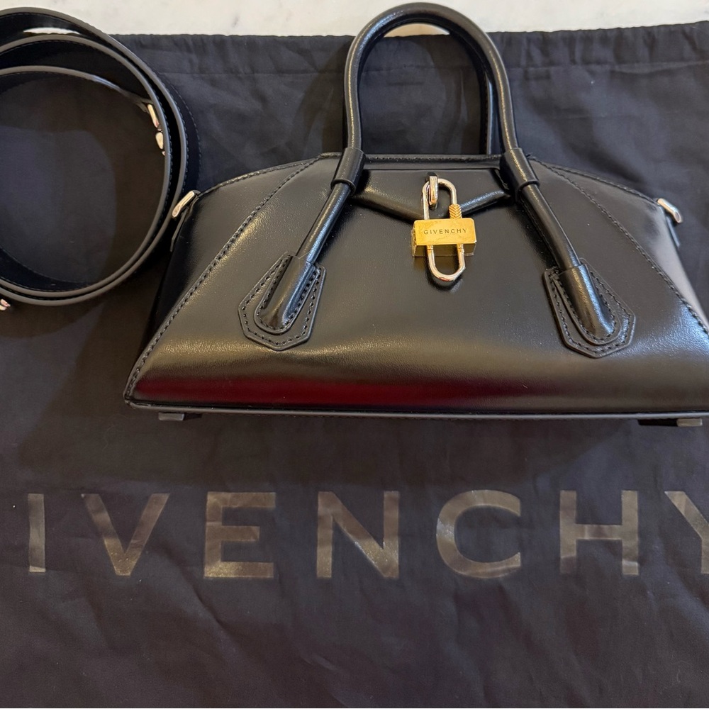 Givenchy Antigona Stretch with Silver and Gold Lock - Picture 2 of 11